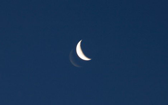 Sichelmond nach Neumond Sichelmond nach Neumond